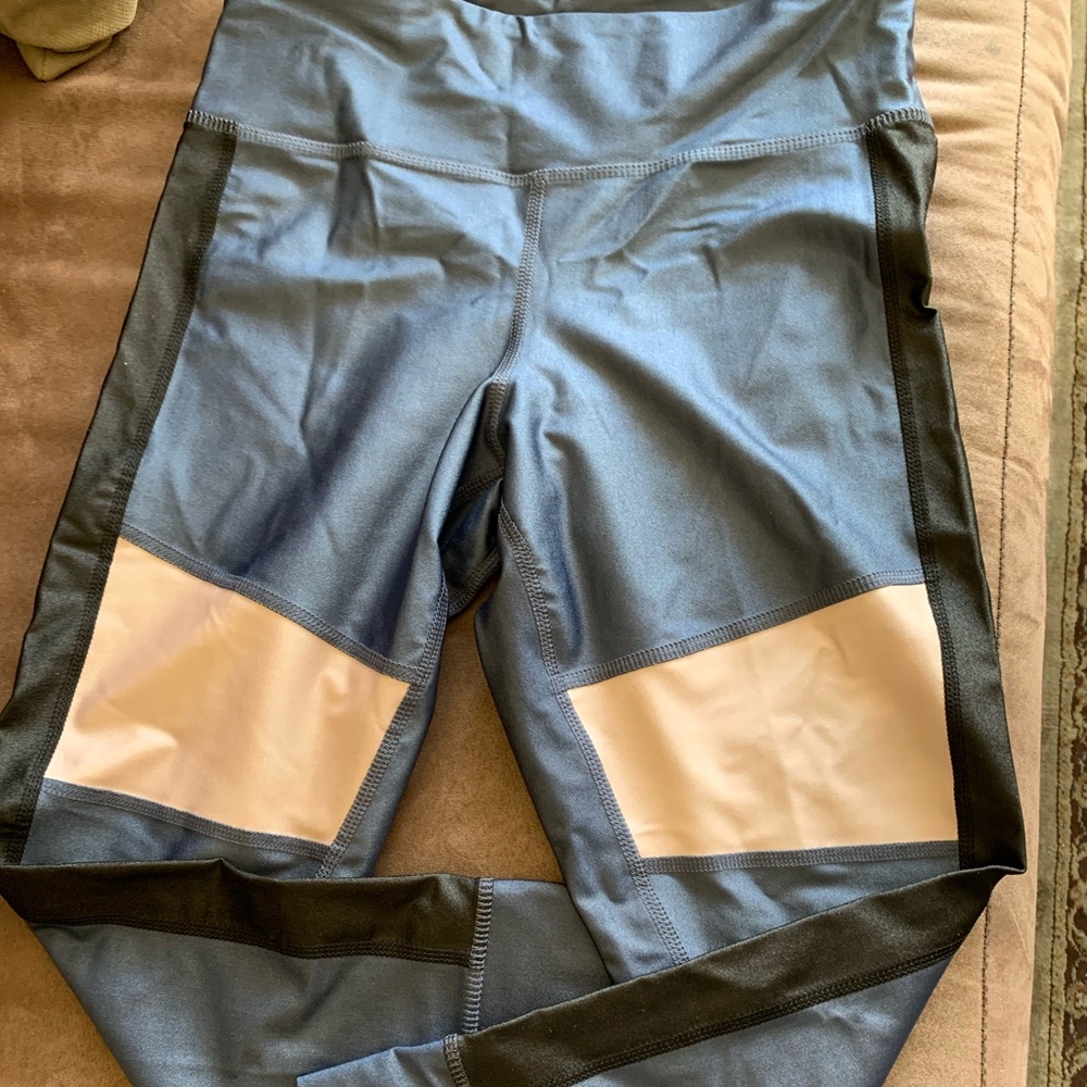 Reebok silver/grey leggings size M